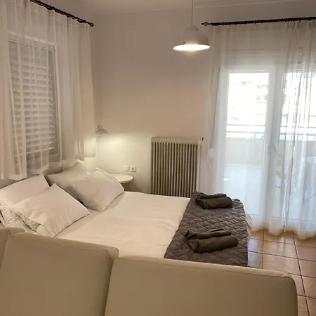 Nr1 White W Luxury Ba Between Train St. And Dt *