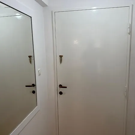 Nr1 White W Luxury Ba Between Train St. And Dt לריסה