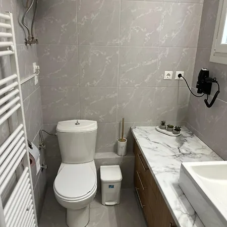 Nr1 White W Luxury Ba Between Train St. And Dt דירה לריסה