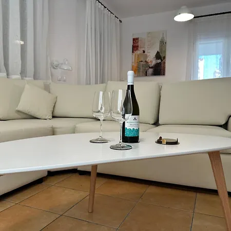 Apartament Nr1 White W Luxury Ba Between Train St. And Dt