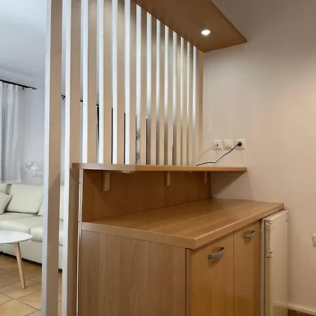 Nr1 White W Luxury Ba Between Train St. And Dt Apartament Larissa