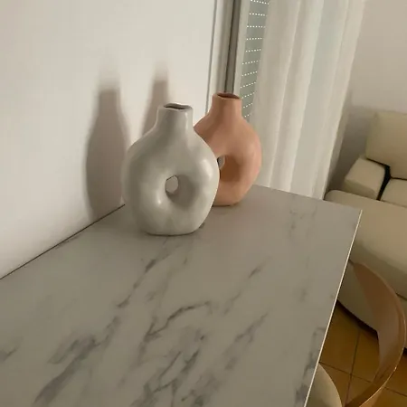 Appartement Nr1 White W Luxury Ba Between Train St. And Dt Larissa