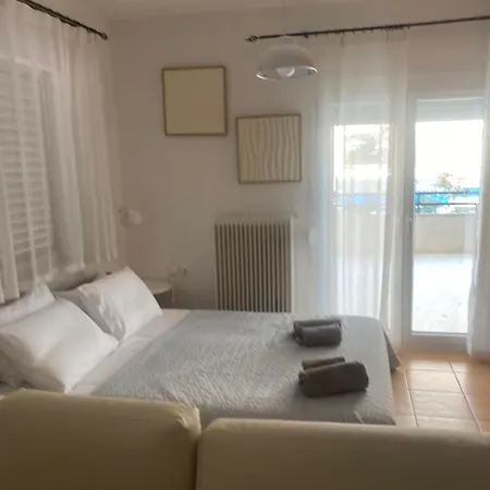 Nr1 White W Luxury Ba Between Train St. And Dt *