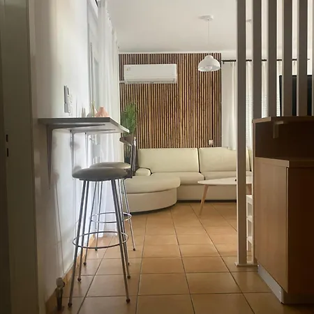 Nr1 White W Luxury Ba Between Train St. And Dt Appartement Larissa